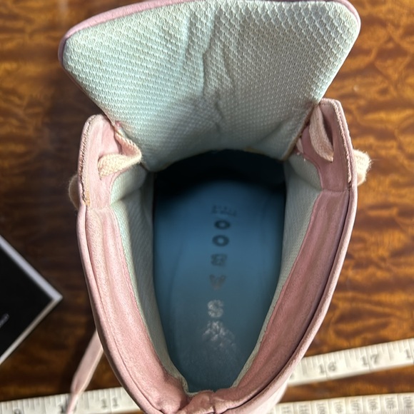 Italian made pink booties - Picture 3 of 3